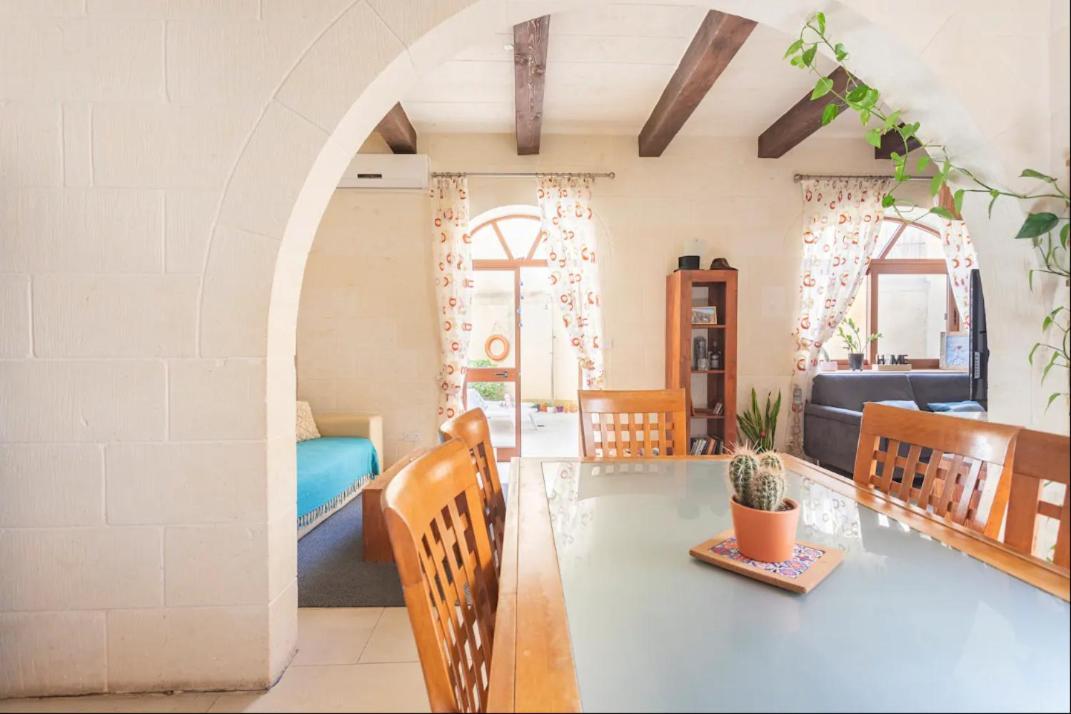 Inzolia - Peaceful Villa With Pool Il-Pergla エクステリア 写真